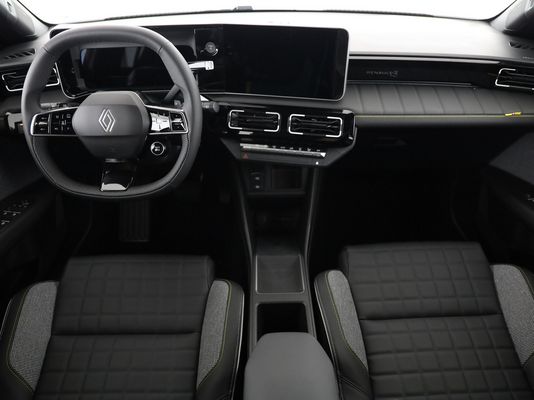 Renault R4 E-Tech Comfort Range iconic