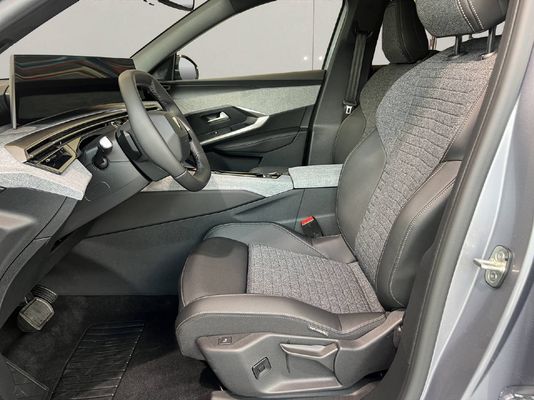 Peugeot 5008 1.2 Hybrid Allure