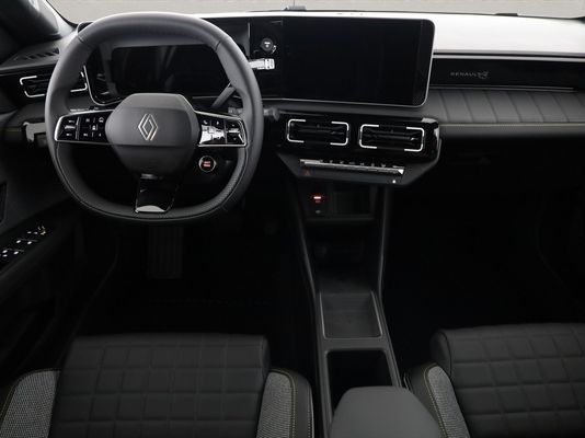 Renault R4 E-Tech Comfort Range iconic