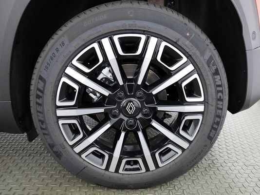 Renault R4 E-Tech Comfort Range iconic