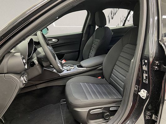 Alfa Romeo Giulia 2.2 D 190 Super