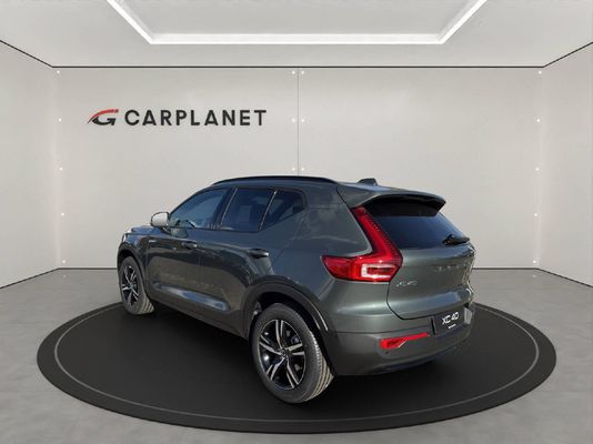 Volvo XC40 2.0 B3 MH Plus Dark