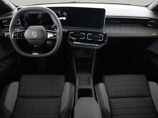 Renault R4 E-Tech Comfort Range iconic