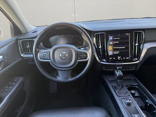 Volvo V60 2.0 T6 Momentum AWD