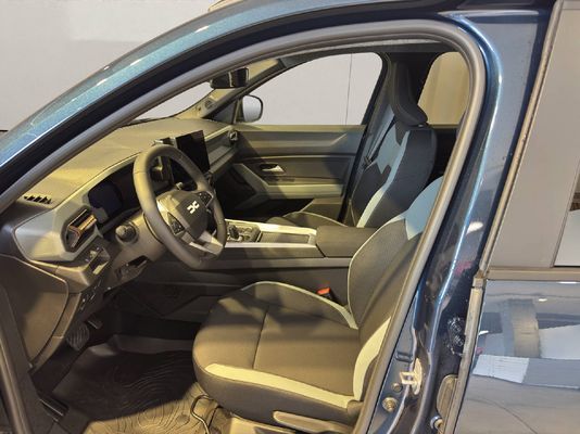 Dacia BIGSTER Extreme Hybrid 155