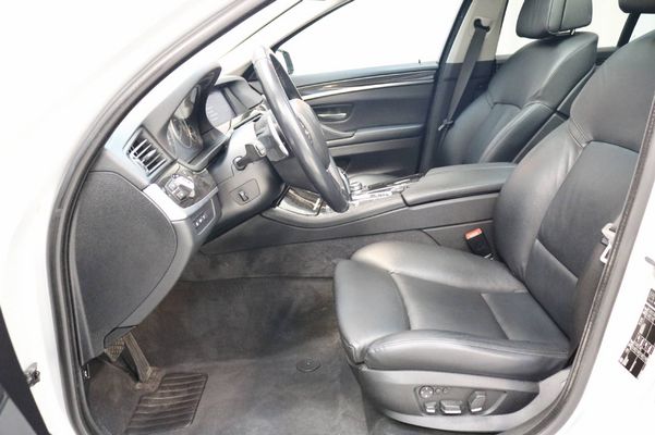 BMW 535i Touring SAG