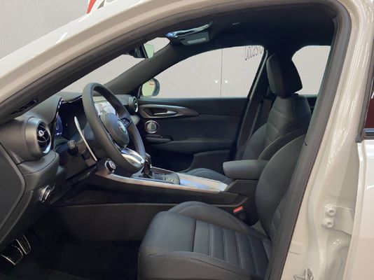 Alfa Romeo Tonale 1.3 Plug-in Hybrid Veloce + Pack Premium