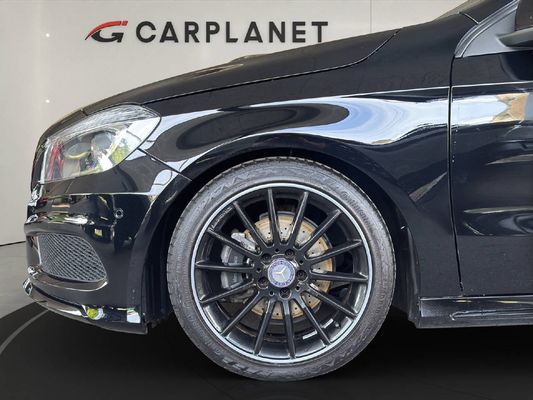 Mercedes-Benz A 180 AMG Line