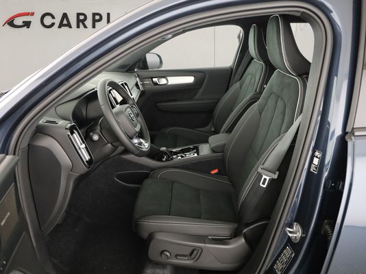 Volvo XC40 2.0 B3 MH Plus Dark