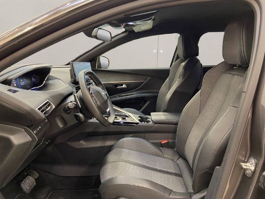 Peugeot 5008 1.5 BlueHDi Allure Pack