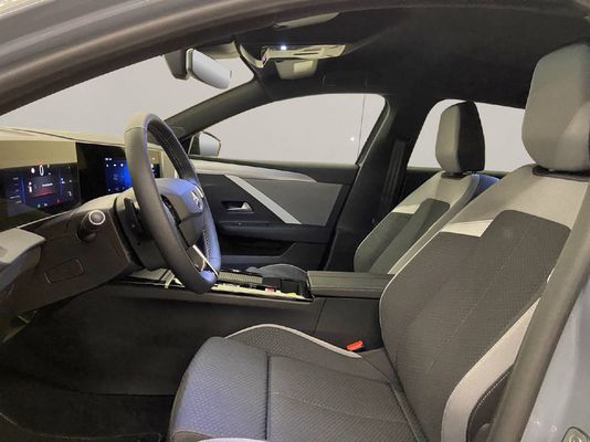 Opel Astra 1.2 T Hybrid Edition