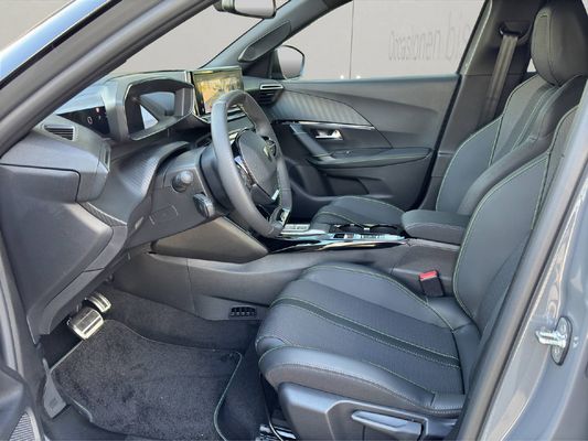 Peugeot 2008 1.2 Hybrid 145 GT