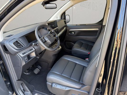 Peugeot Traveller Standard 2.2 BlueHDi