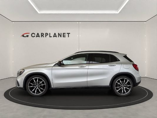 Mercedes-Benz GLA 200 Urban