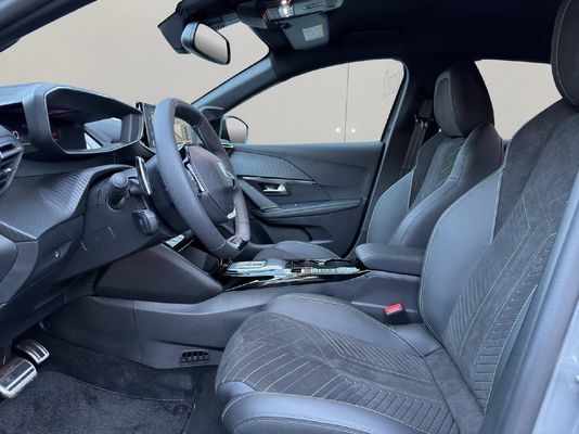 Peugeot 208 1.2 Hybrid GT