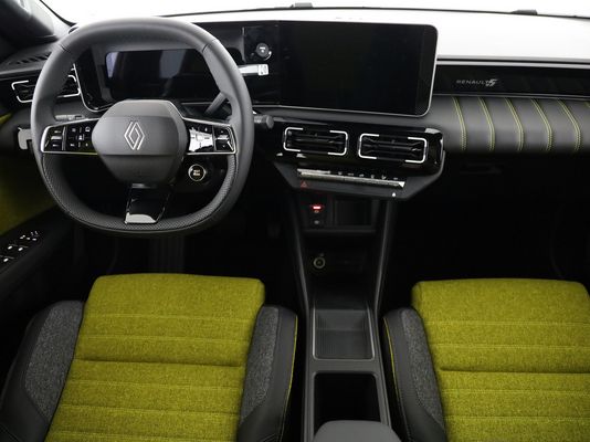 Renault R5 E-Tech Comfort Range iconic