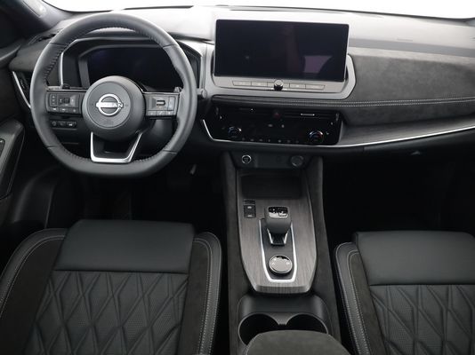 Nissan Qashqai 1.3 DIG-T 158 Tekna+ 4x4