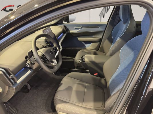 Volvo EX30 CC E60 Twin Performance AWD