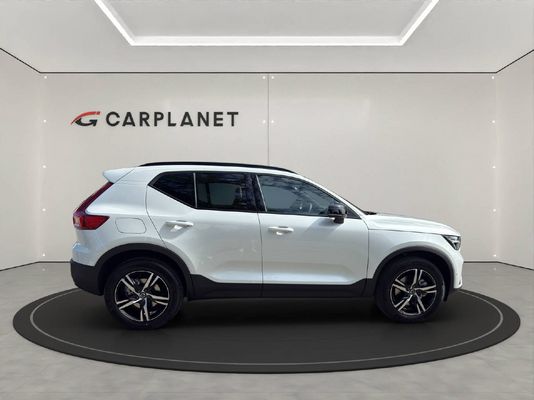 Volvo XC40 2.0 B3 MH Plus Dark