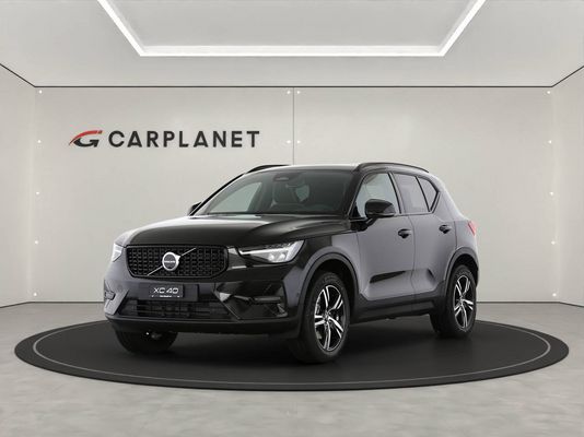 Volvo XC40 2.0 B3 MH Plus Dark