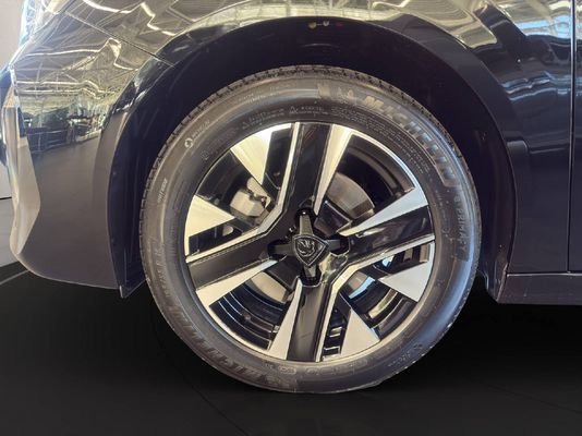 Peugeot 208 1.2 Hybrid 110 PS ALLURE PREMIUM AUTOMAT