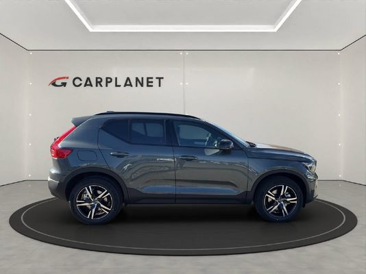 Volvo XC40 2.0 B3 MH Plus Dark
