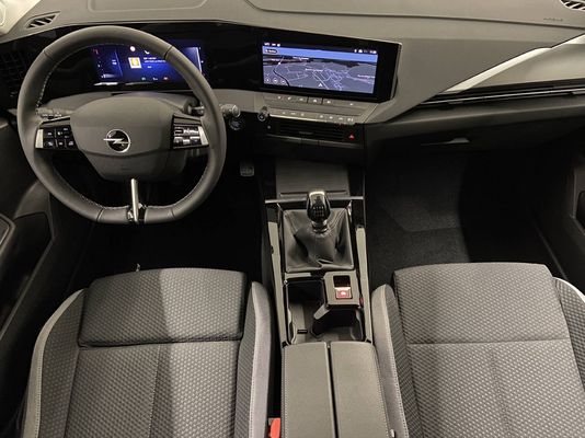 Opel Astra 1.2 T Swiss