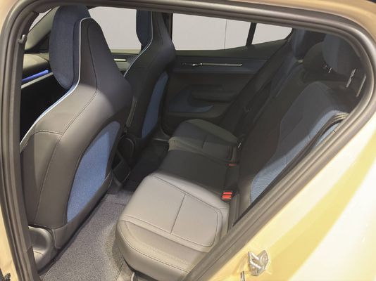 Volvo EX30 CC E60 Twin Performance AWD