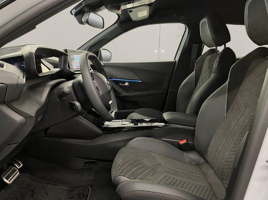 Peugeot 2008 e-GT