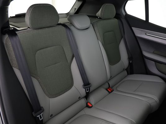 Volvo EX30 CC E60 Twin Performance A