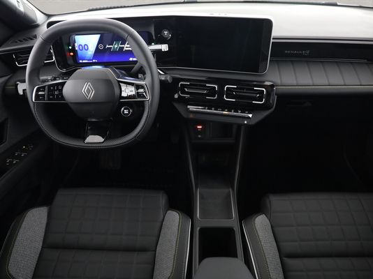 Renault R4 E-Tech Comfort Range iconic
