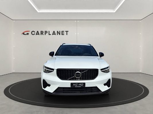 Volvo XC40 2.0 B3 MH Plus Dark