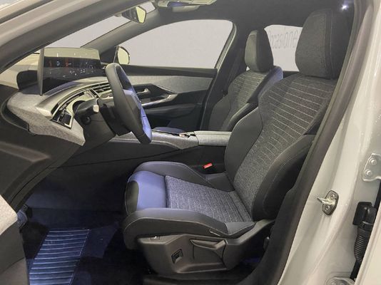 Peugeot 5008 1.2 Hybrid Allure Premium