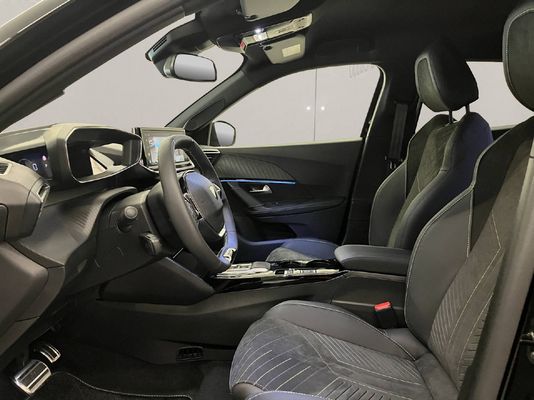 Peugeot 2008 1.2 Hybrid 145 GT