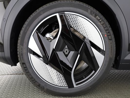 Renault Scénic E-Tech iconic