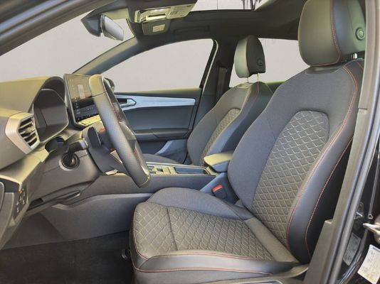 SEAT Leon 1.5 eTSI 150PS FR DSG