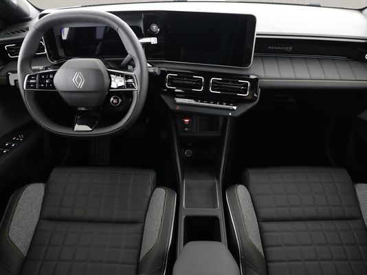 Renault R4 E-Tech Comfort Range iconic