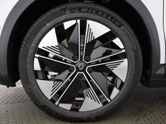 Renault Scénic E-Tech iconic