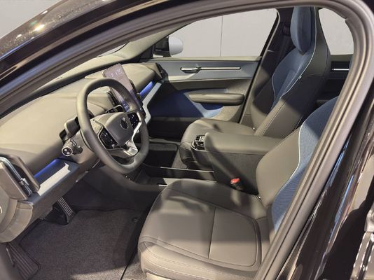 Volvo EX30 CC E60 Twin Performance AWD