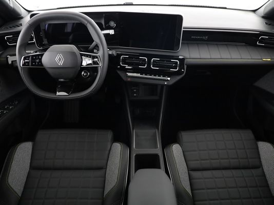 Renault R4 E-Tech Comfort Range iconic