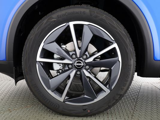 Nissan Qashqai 1.3 DIG-T 158 Tekna 4x4