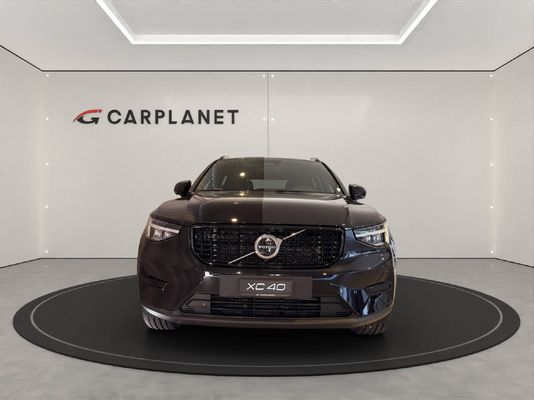 Volvo XC40 2.0 B3 MH Plus Dark