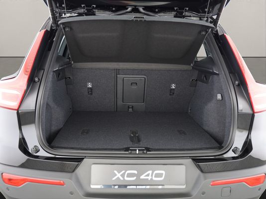 Volvo XC40 2.0 B4 MH Black Edition