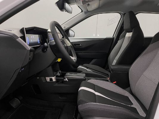 Opel Frontera 1.2 T HEV Edition