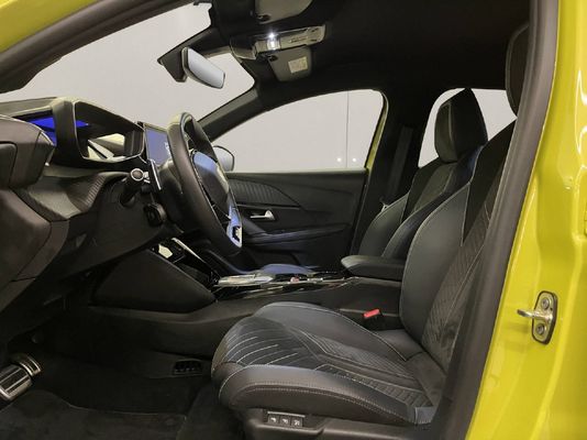 Peugeot 208 1.2 Hybrid GT