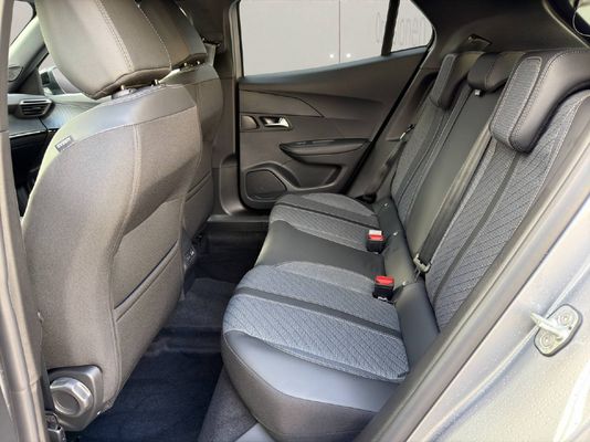 Peugeot 2008 1.2 Hybrid 145 PS ALLURE PREMIUM AUTOMAT