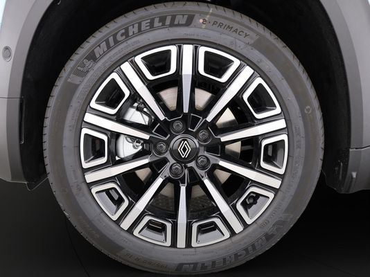 Renault R4 E-Tech Comfort Range iconic