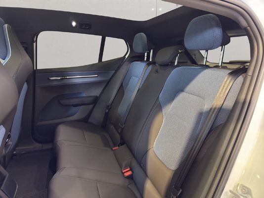 Volvo EX30 CC E60 Twin Performance AWD