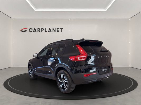 Volvo XC40 2.0 B3 MH Plus Dark