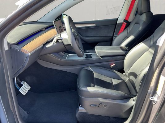 Tesla Model Y Performance Dual Motor